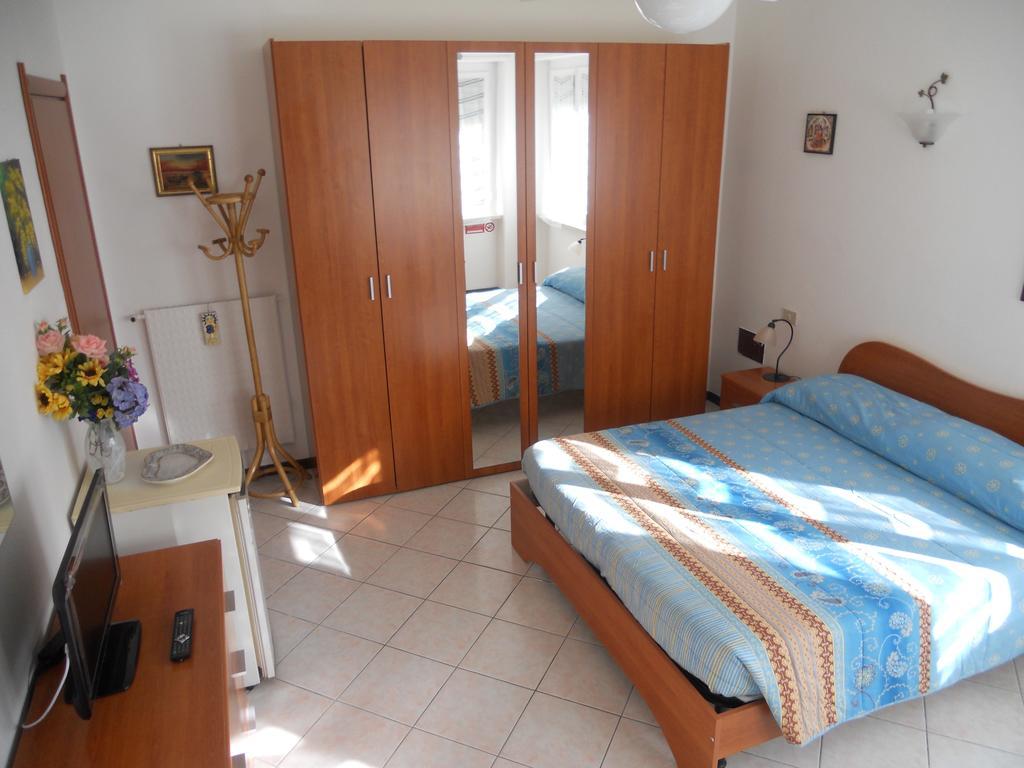 B&B Home Sweet Home Diano Marina Pokoj fotografie